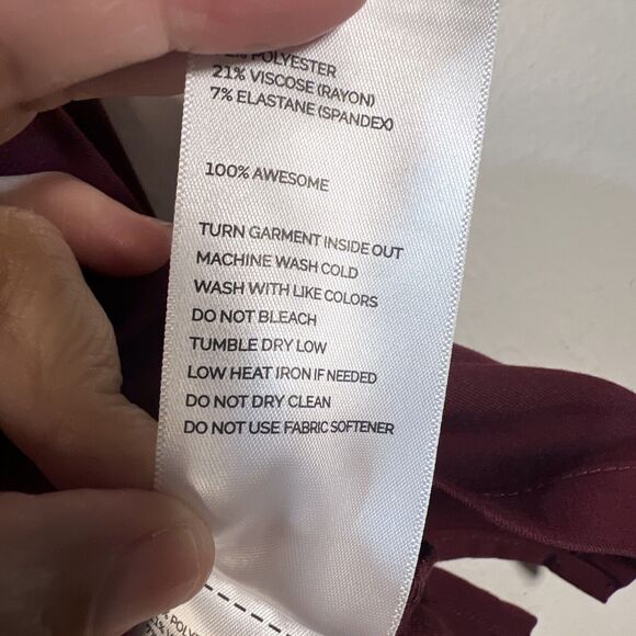 Figs Technical Collection Plum Color Scrubs Top Women's Size Small medical - Picture 6 of 7